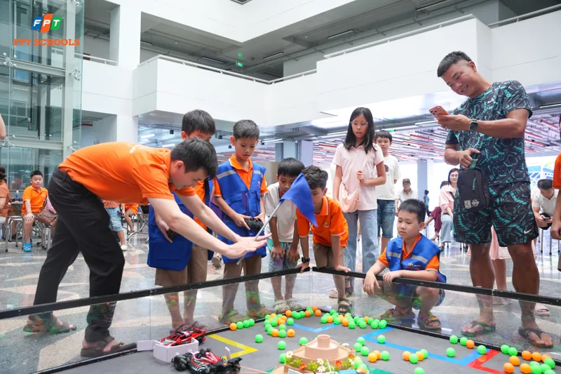 Robotics FPT School Challenge 2026: Vòng 2 tăng tốc, bứt phá | FPT Schools