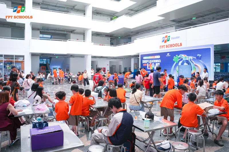 Robotics FPT School Challenge 2026: Vòng 2 tăng tốc, bứt phá | FPT Schools