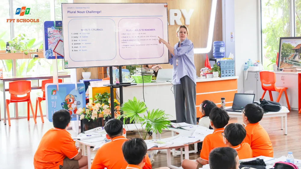 Outdoor Lesson FPT Schools: Khi Tiếng Anh bước ra khỏi lớp học | FPT Schools