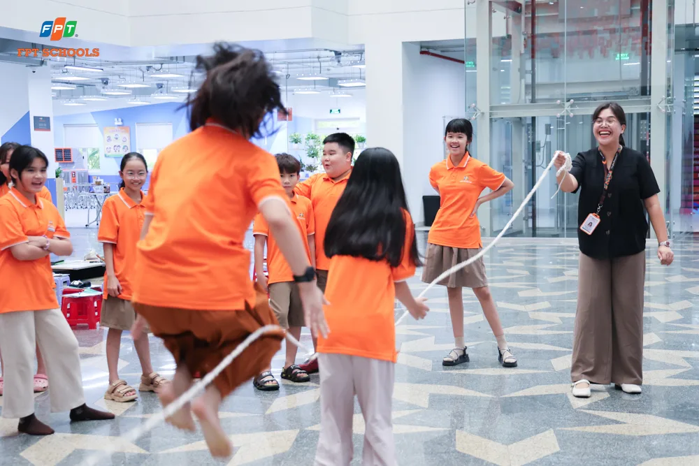 Outdoor Lesson FPT Schools: Khi Tiếng Anh bước ra khỏi lớp học | FPT Schools