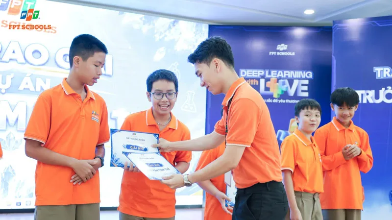 Dự án Ươm mầm tinh thể: Fschoolers khám phá khoa học qua trải nghiệm thực tế - FPT Education Dự án Ươm mầm tinh thể: Fschoolers khám phá khoa học qua trải nghiệm thực tế | FPT Schools
