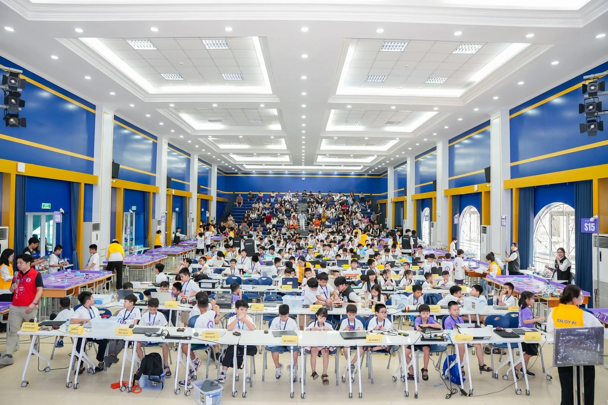 Học sinh FPT School Cầu Giấy giành vé tham gia vòng quốc tế của ENJOY AI 2026 | FPT Schools