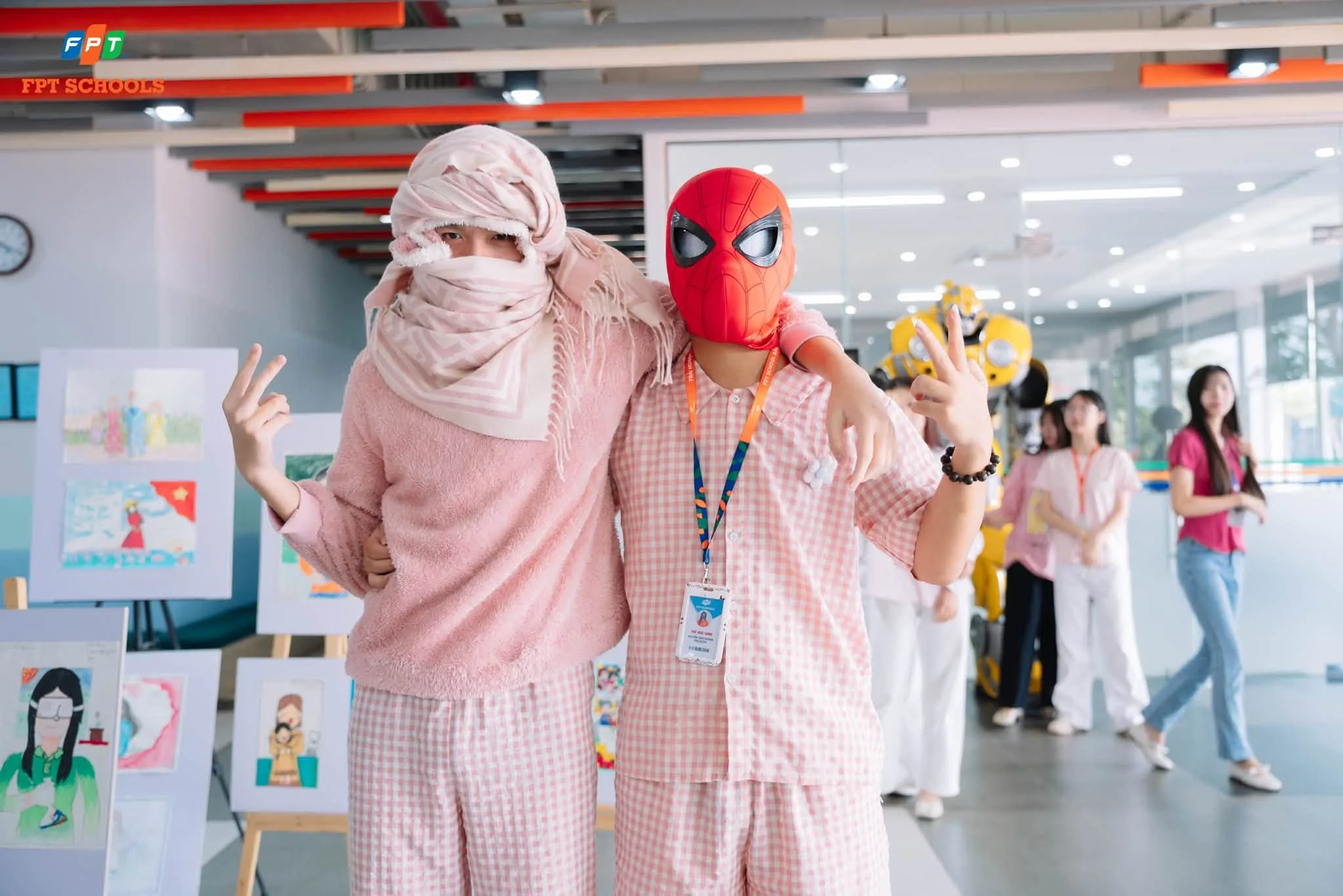 PINK DAY | FSCHOOLERS RỰC RỠ SẮC HỒNG, LAN TỎA YÊU THƯƠNG - FPT Education PINK DAY | FSCHOOLERS RỰC RỠ SẮC HỒNG, LAN TỎA YÊU THƯƠNG | FPT Schools