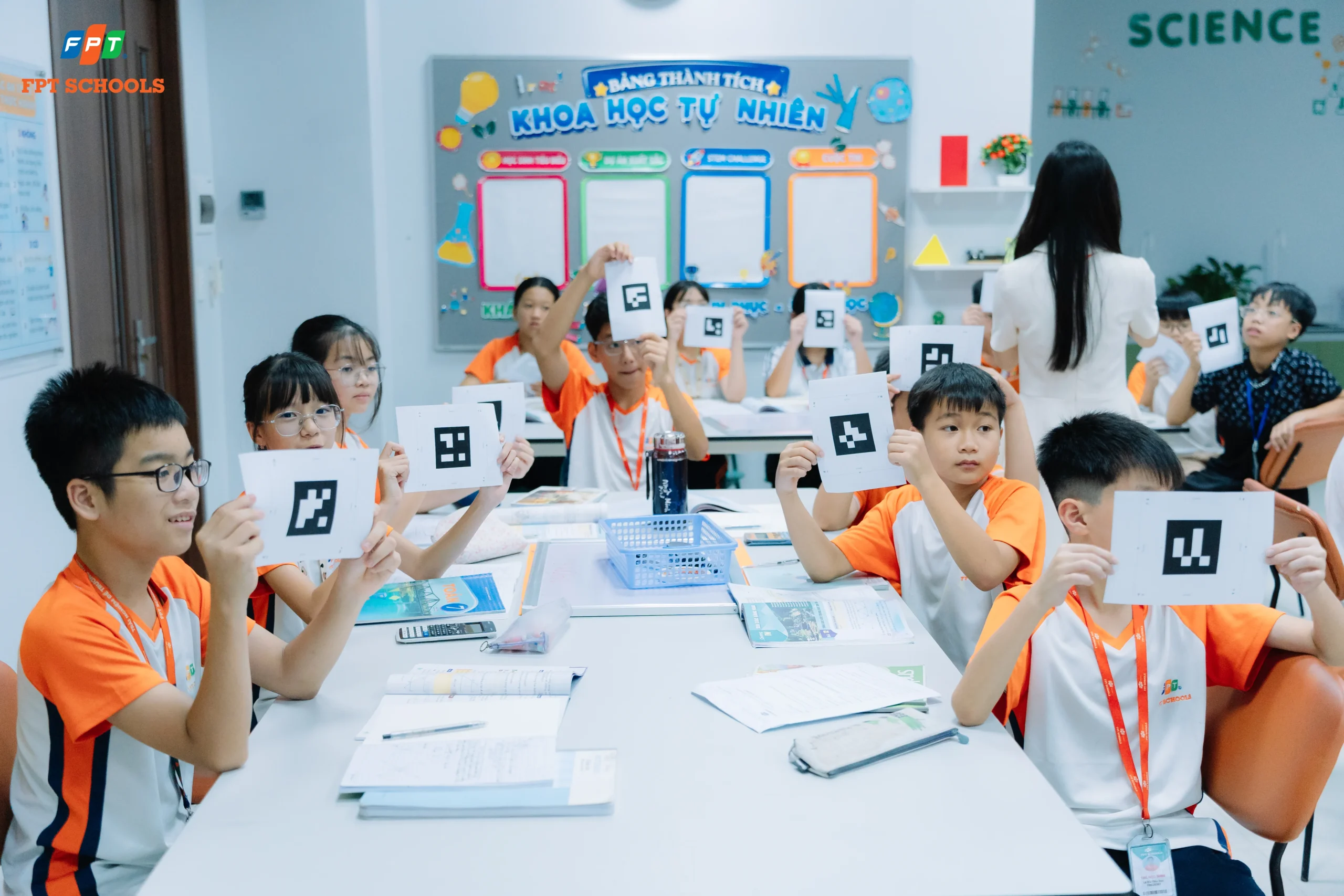 TIẾT HỌC SÁNG TẠO | FSCHOOLERS KHỐI 7 KHÁM PHÁ “BÍ MẬT” TỔNG CÁC GÓC TRONG TAM GIÁC | FPT Schools