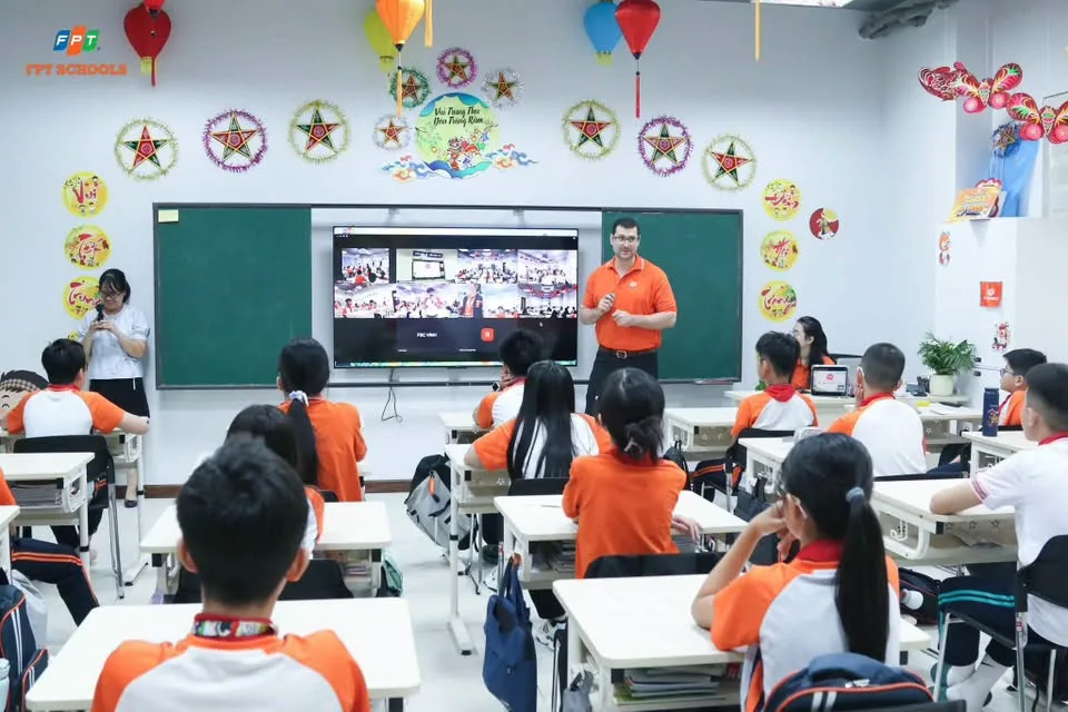 Học sinh trung học FPT School Vinh: Học tiếng anh cùng bạn bè ba tỉnh, khám phá văn học qua những góc nhìn khác biệt | FPT Schools