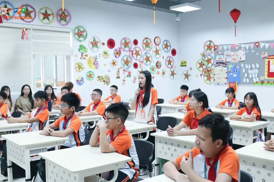 Học sinh trung học FPT School Vinh: Học tiếng anh cùng bạn bè ba tỉnh, khám phá văn học qua những góc nhìn khác biệt | FPT Schools