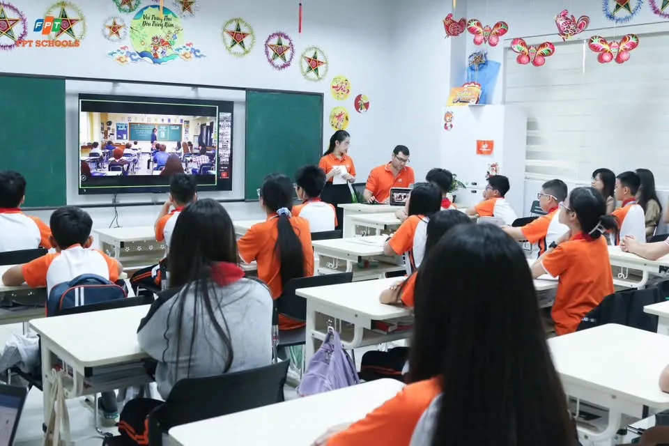 Học sinh trung học FPT School Vinh: Học tiếng anh cùng bạn bè ba tỉnh, khám phá văn học qua những góc nhìn khác biệt | FPT Schools