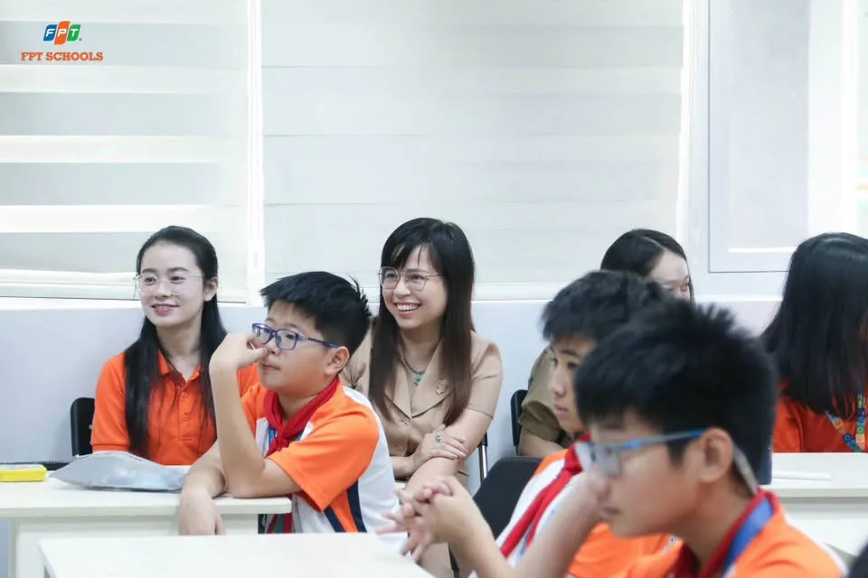 Học sinh trung học FPT School Vinh: Học tiếng anh cùng bạn bè ba tỉnh, khám phá văn học qua những góc nhìn khác biệt | FPT Schools