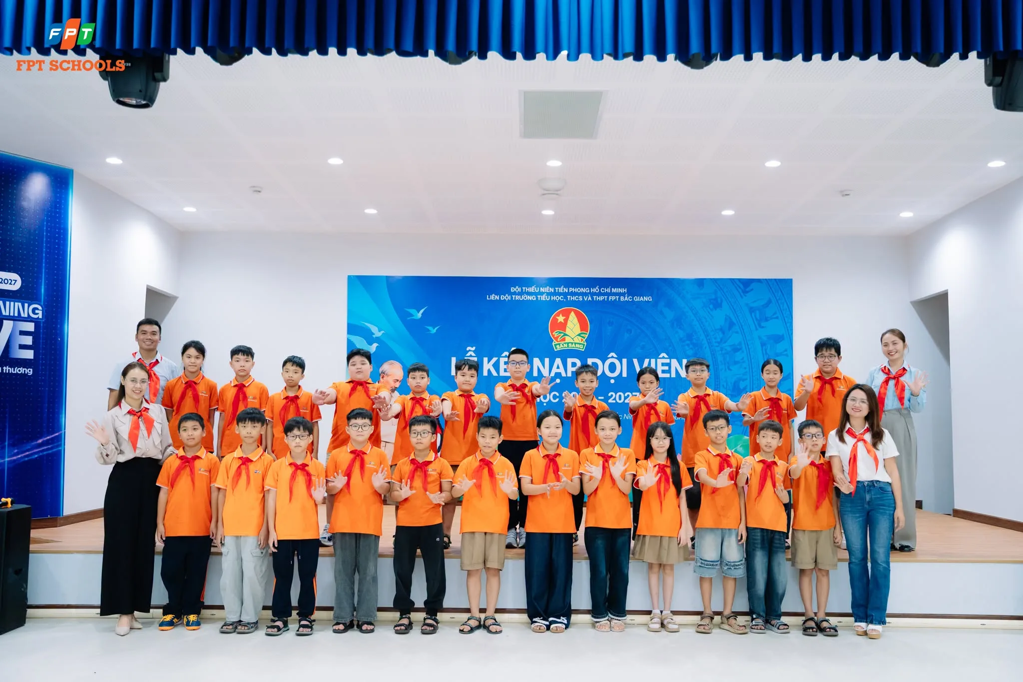 LỄ KẾT NẠP ĐỘI VIÊN | TỰ HÀO MANG TRÊN VAI MÀU KHĂN QUÀNG ĐỎ - FPT Education LỄ KẾT NẠP ĐỘI VIÊN | TỰ HÀO MANG TRÊN VAI MÀU KHĂN QUÀNG ĐỎ | FPT Schools