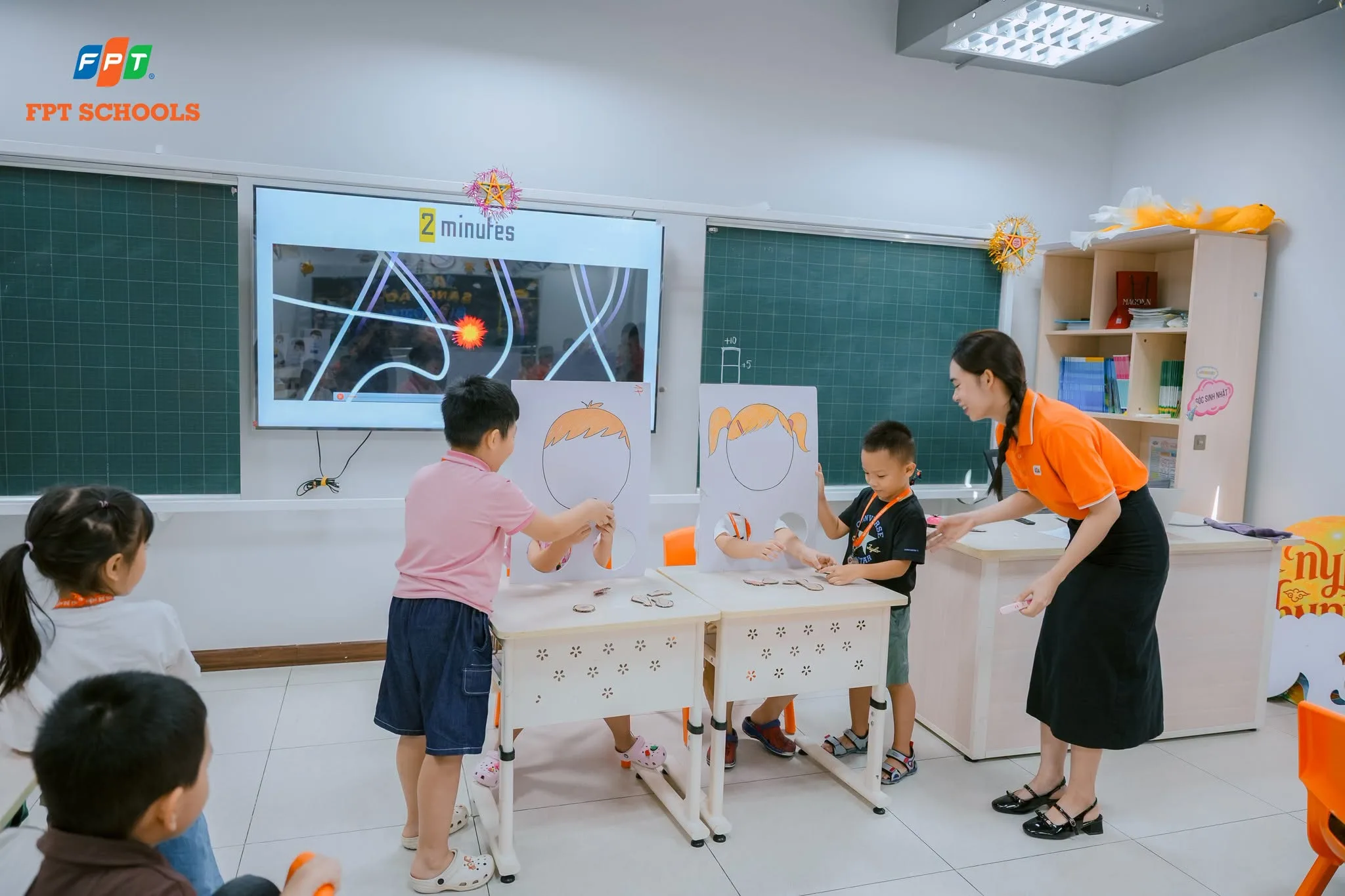 Học tiếng Anh qua trò chơi Mystery Face