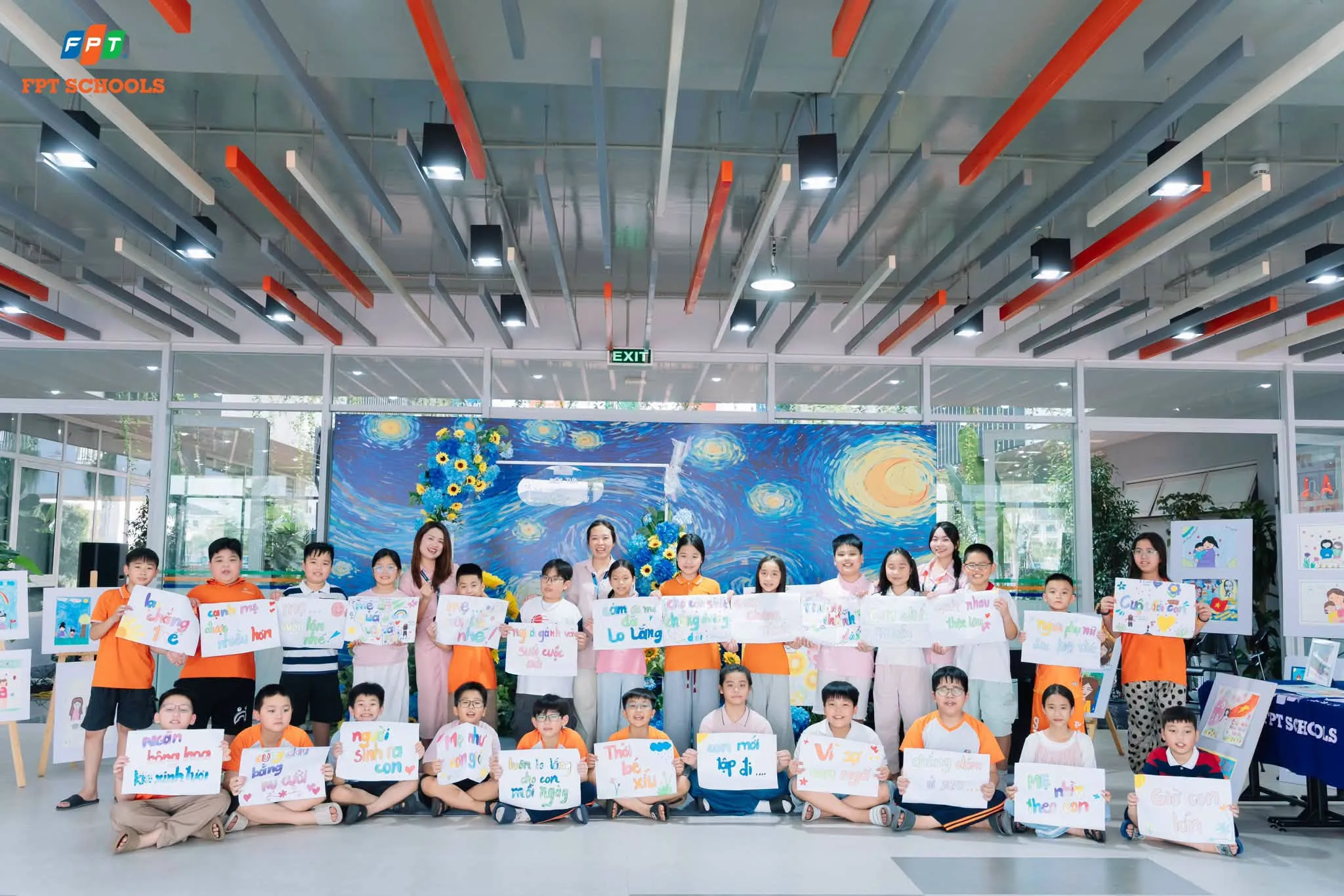 PINK DAY | FSCHOOLERS RỰC RỠ SẮC HỒNG, LAN TỎA YÊU THƯƠNG - FPT Education PINK DAY | FSCHOOLERS RỰC RỠ SẮC HỒNG, LAN TỎA YÊU THƯƠNG | FPT Schools