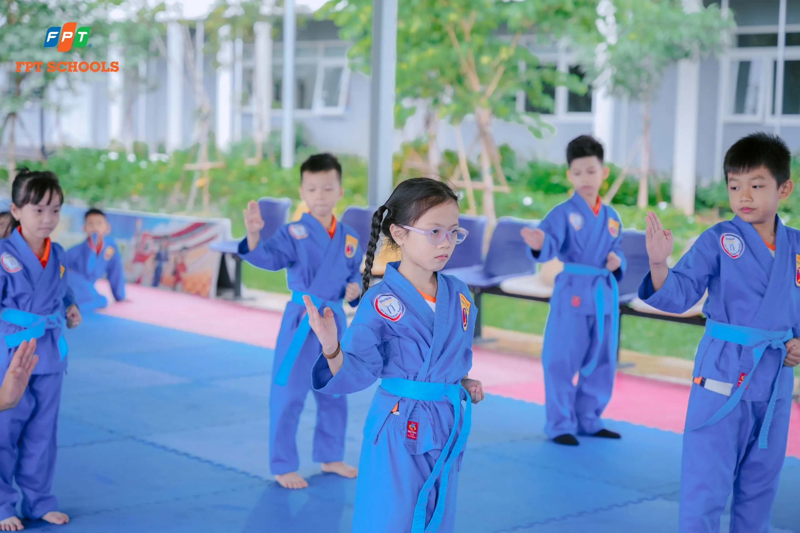 Từng thế võ là một bước FSchoolers rèn ý chí, tác phong bản lĩnh
