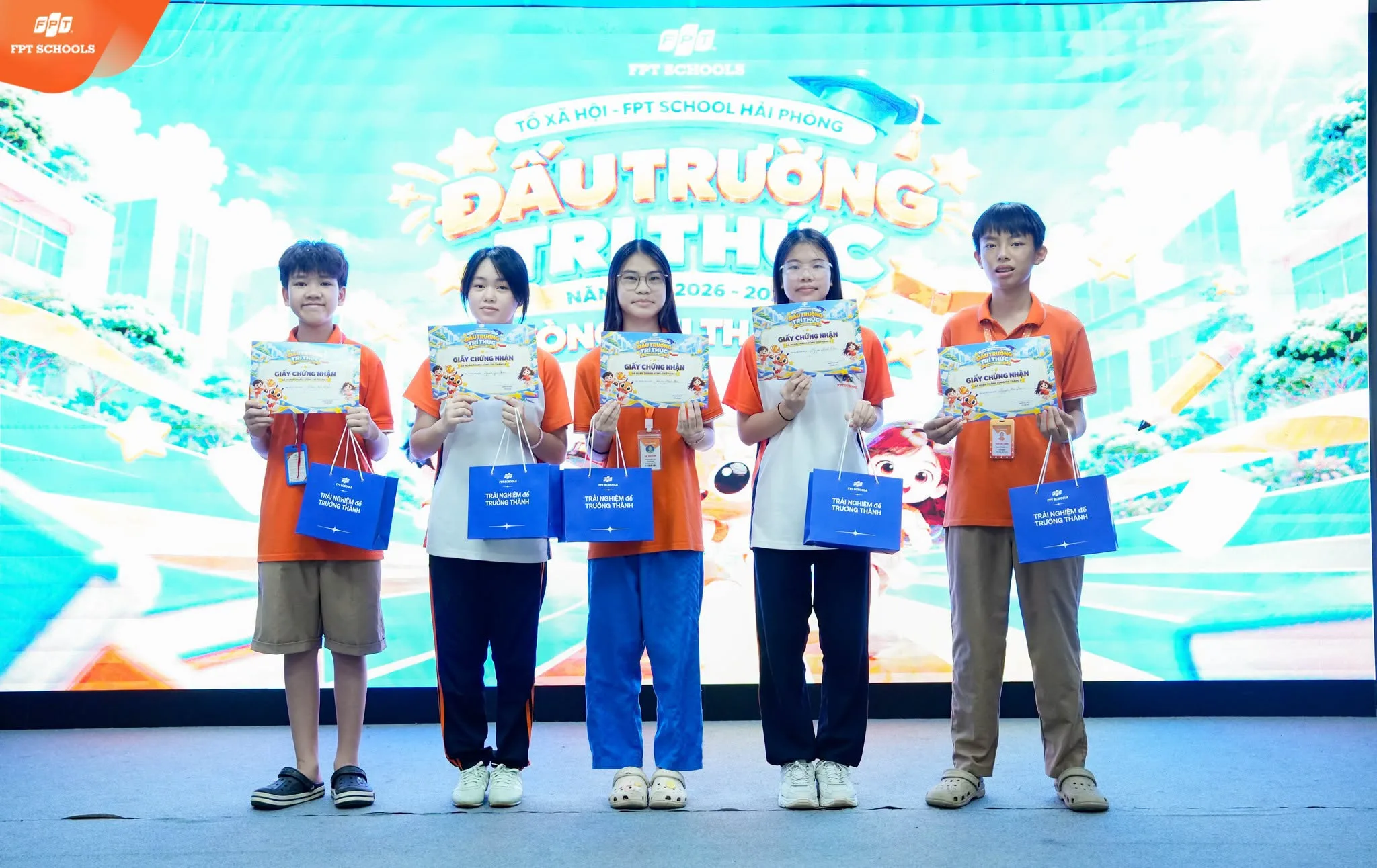 Top 5 học sinh xuất sắc bảng THCS Đấu trường tri thức FPT School Hải Phòng